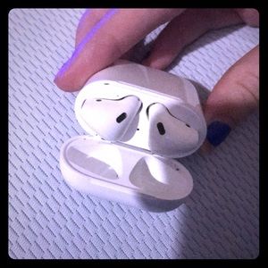 AIRPODS and 2 cases